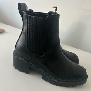 Universal Thread Women's Black Faux-Leather Boots